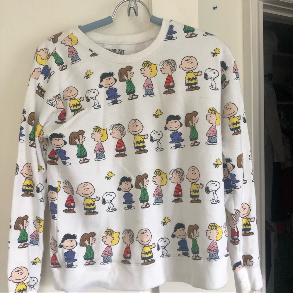 Peanuts/Snoopy sweater